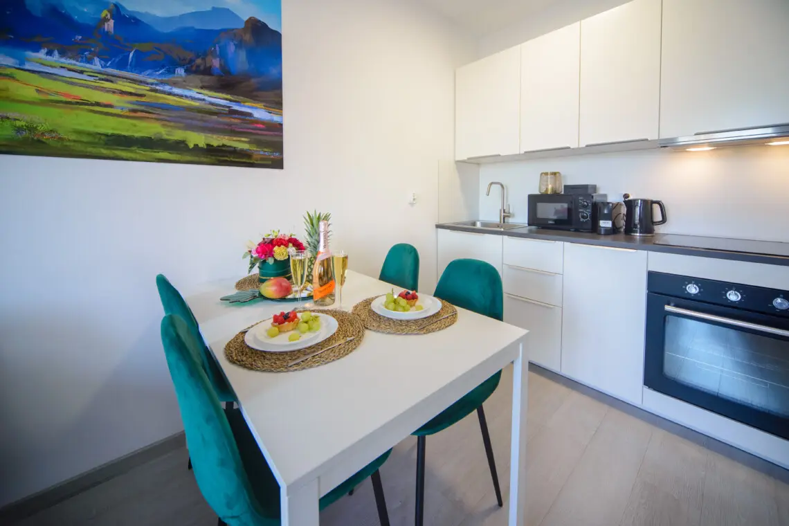 c8962d0e 6946 4841 b578 fb3931ff296e