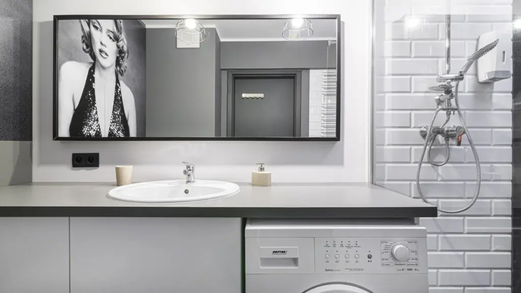 cef9ed7a 8719 4528 9441 84fc5d5b19cd