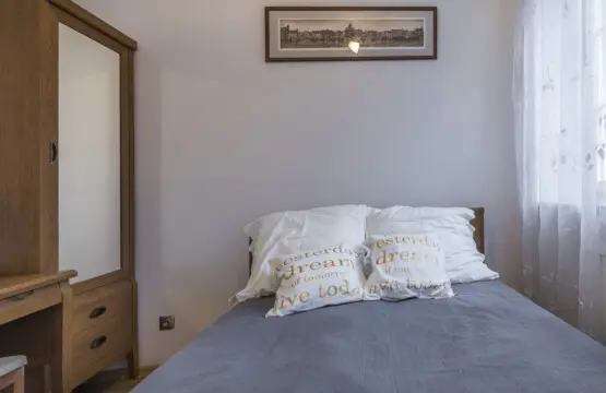 d4dd0043 b527 461a 80d3 fbc6fb7ff73f