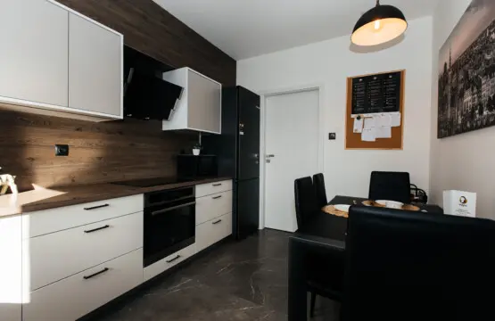 d7a64cec f455 4500 8e77 3ee25b1e6b61