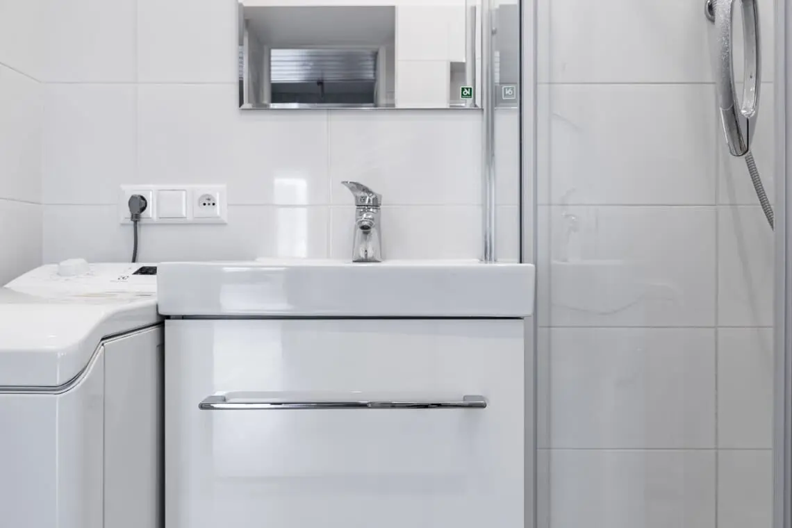 de305351 7cd5 4d68 880a b28abc80bf18