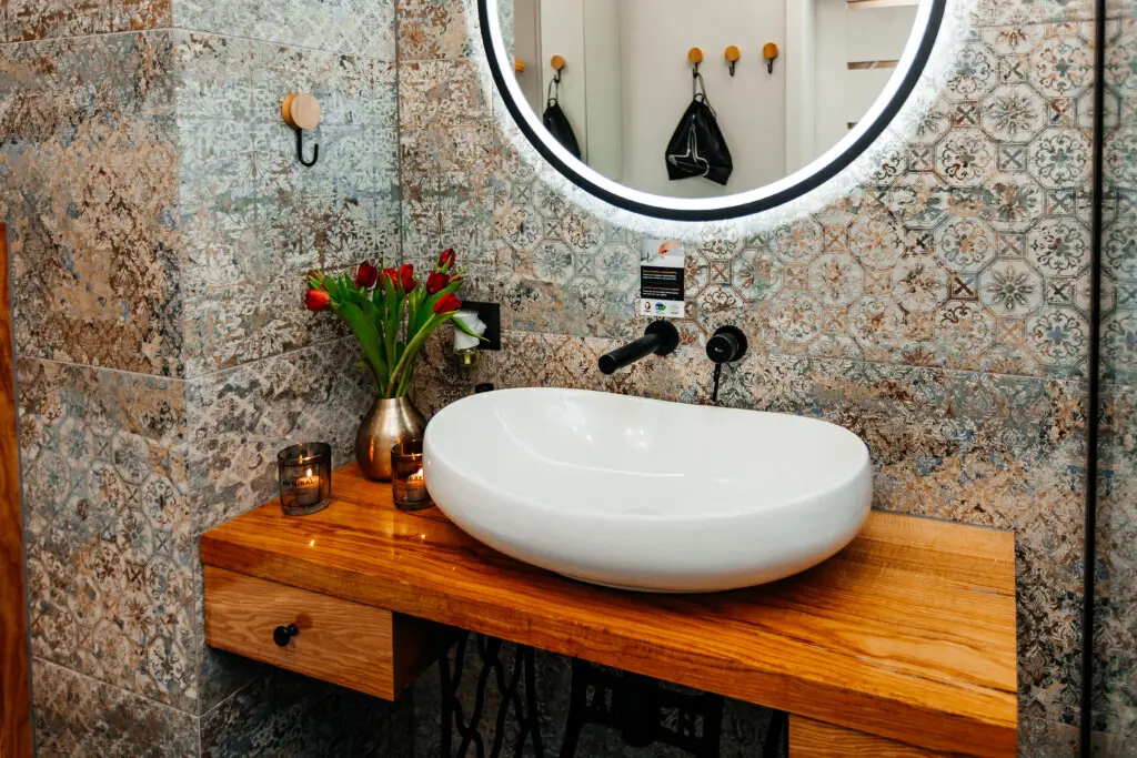 e0d5c65b 189a 4bf0 aa09 0cee923c88e1