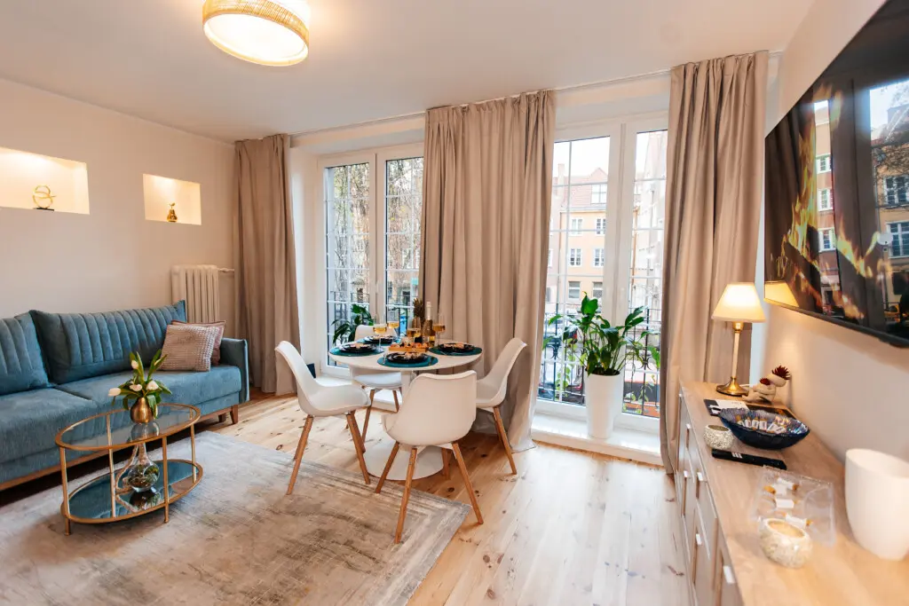 e32c51bb 82d9 4aad a2e5 d1aaa36770f4