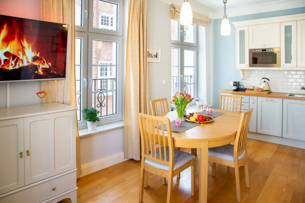 e3c659a1 012c 45a0 83c4 20e5b3d91b2a