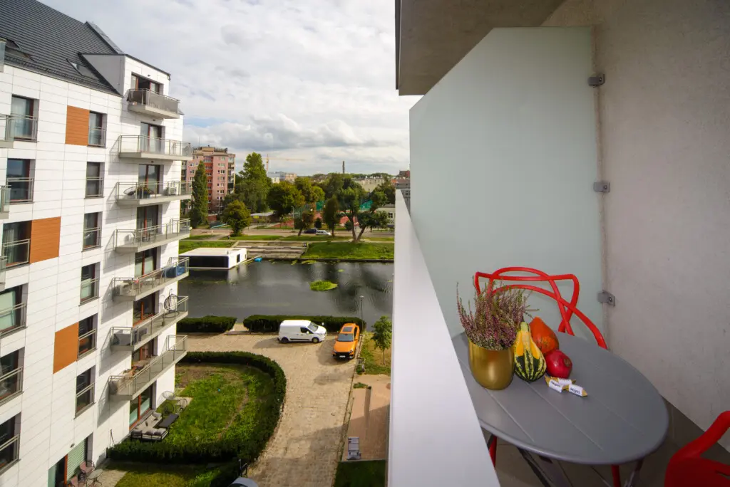 e5c318a4 9af1 4bdb a643 8764f9438e63