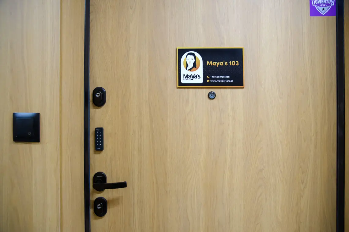 e77f21ad 6341 49d2 9206 44e1073f4a4a