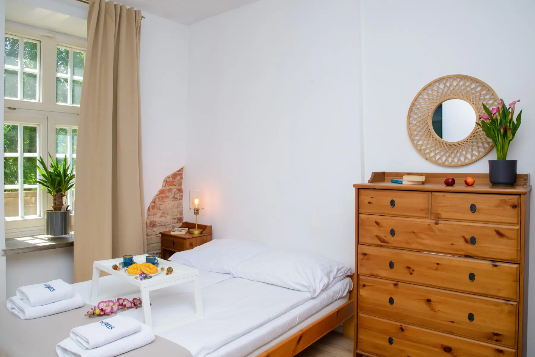 ec2836f2 2e73 440e 9b45 874de87d8123