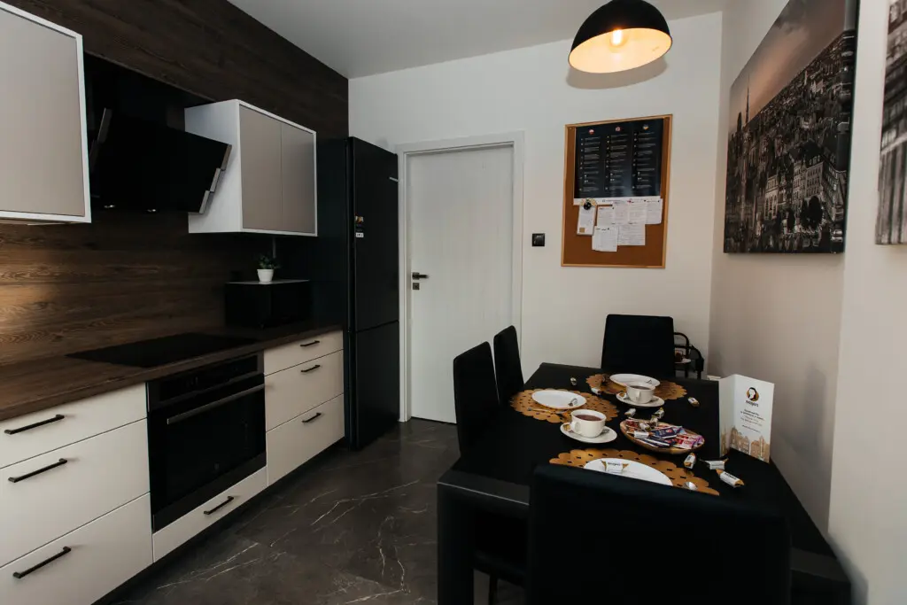 ef9a8425 488c 4756 a42a 98b9da1bfc5f