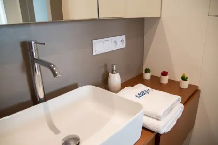 f44e4c1d 6751 4f27 a2e7 85c6b8a434fd